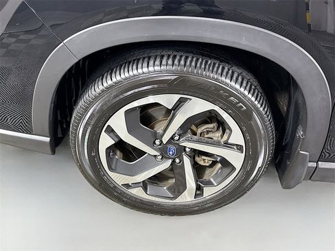 Used 2022 Subaru Forester Touring image 37