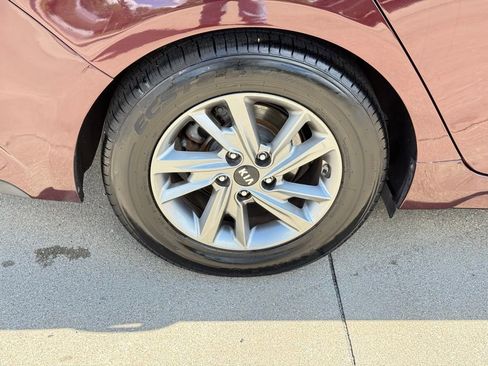 Used 2020 Kia Optima LX FWD image 10