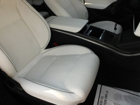 Used 2022 Tesla Model S Plaid AWD/4WD image 26