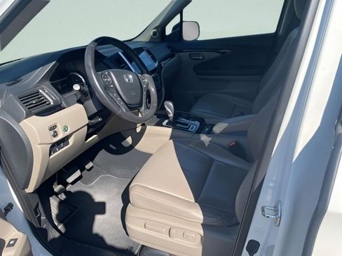 Used 2018 Honda Ridgeline RTL-E image 16