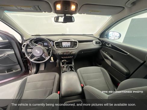 Used 2017 Kia Sorento FWD w/ LX Convenience Package image 9