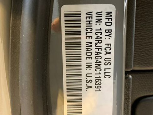 Used 2022 Jeep Grand Cherokee Laredo X AWD/4WD image 59