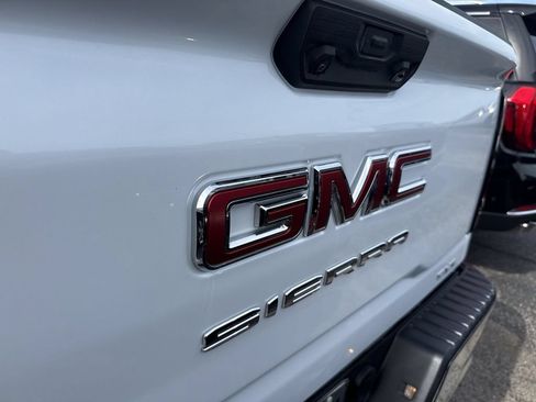 Certified 2026 GMC Sierra 2500 SLT w/ SLT Convenience Package AWD/4WD image 38