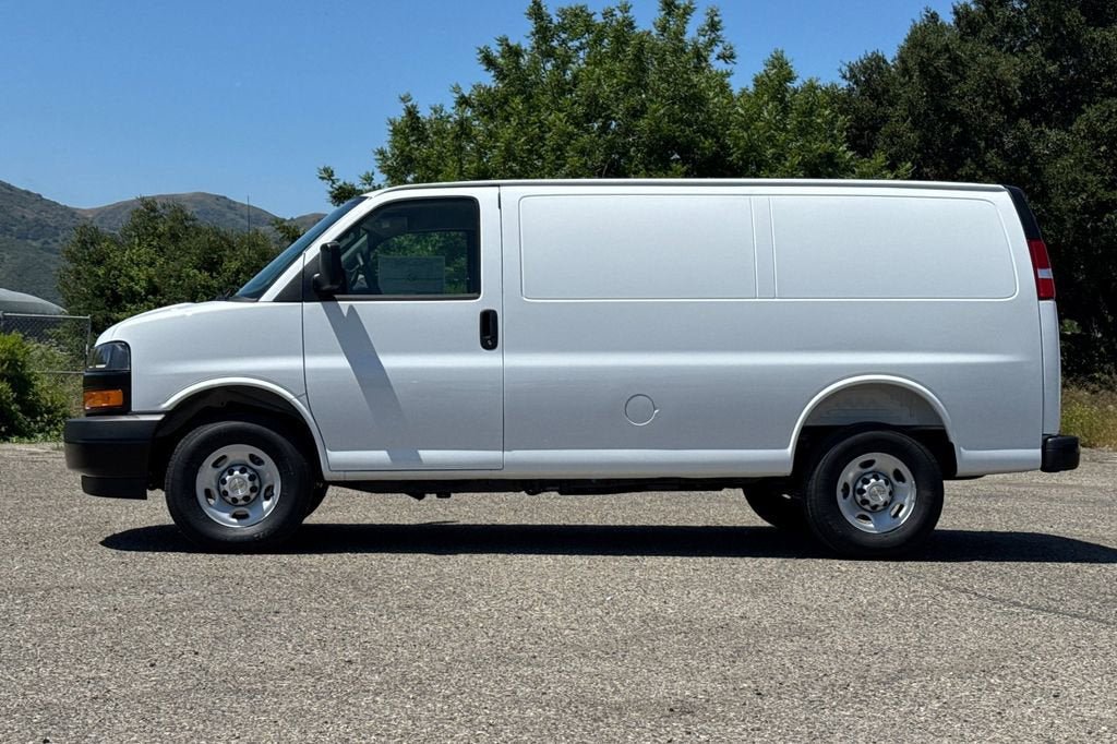 New 2026 Chevrolet Express 2500 w/ Driver Convenience Package RWD image 7