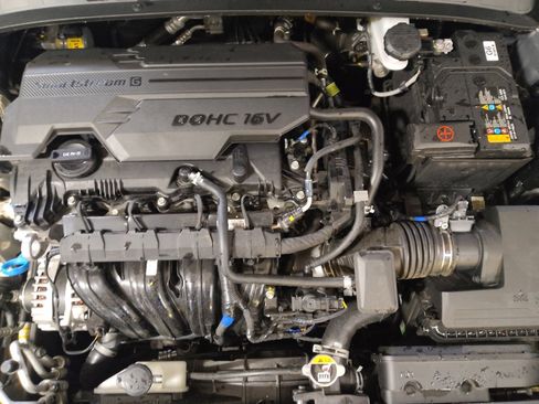 Used 2025 Hyundai Elantra Sport FWD image 30