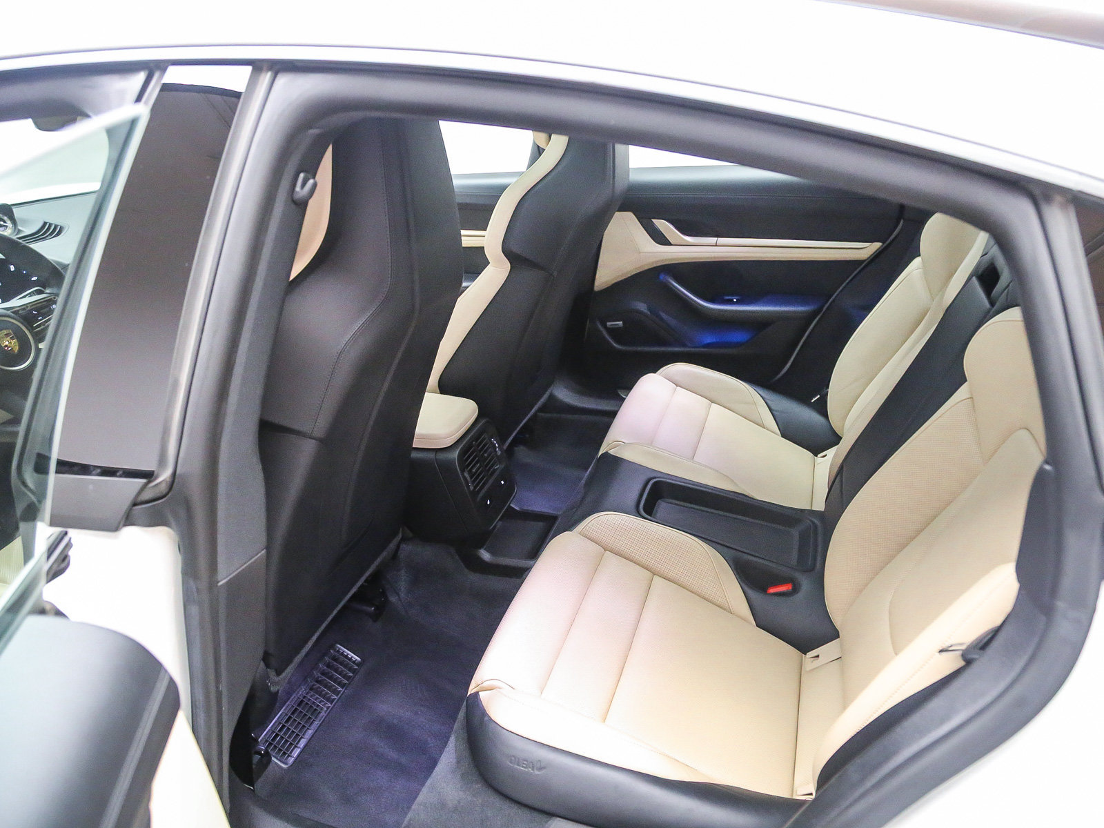 Certified 2021 Porsche Taycan 4S w/ Premium Package AWD/4WD image 23