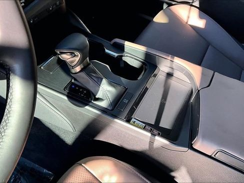 Used 2024 Lexus ES 350 w/ Premium Package image 13