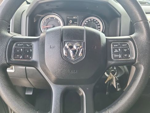 Used 2019 RAM 1500 Classic SLT RWD image 22