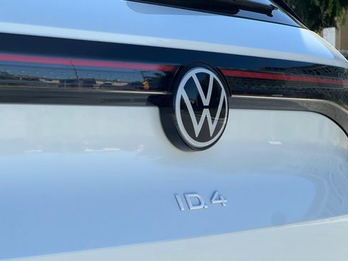 Used 2023 Volkswagen ID.4 Pro S RWD image 29