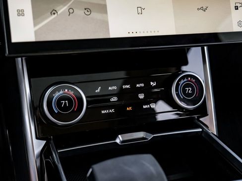 Used 2022 Land Rover Range Rover SE image 23