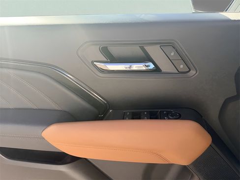 Used 2023 GMC Canyon AT4 w/ Technology Package image 24