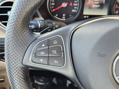 Used 2019 Mercedes-Benz GLC 350e 4MATIC image 19