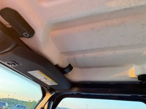 Used 2025 Jeep Wrangler Willys AWD/4WD image 18