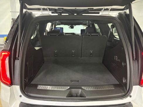 Used 2023 GMC Yukon XL Denali w/ Denali Reserve Package AWD/4WD image 26