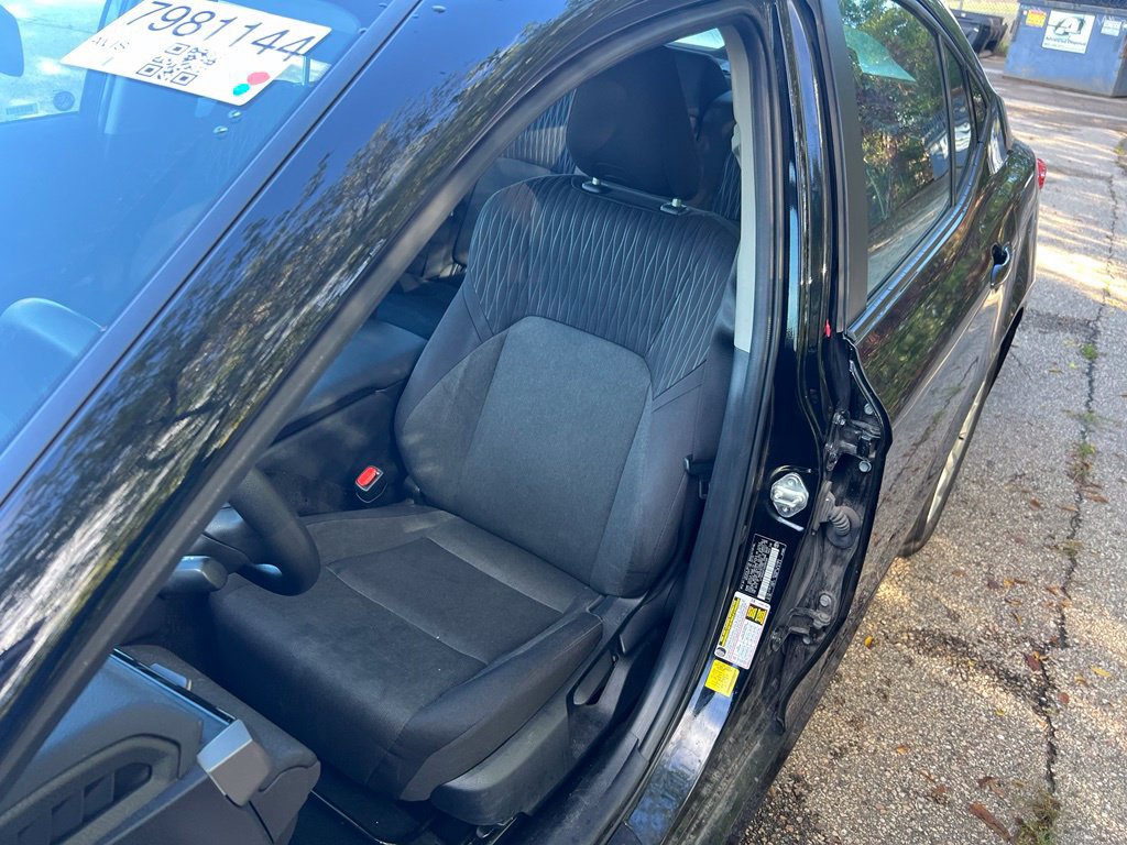 Used 2025 Toyota Camry LE FWD image 30
