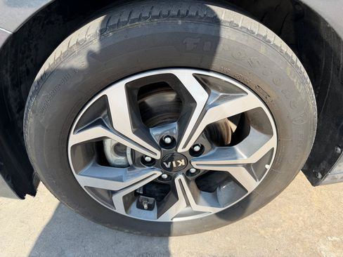 Used 2021 Kia Forte LXS FWD image 34
