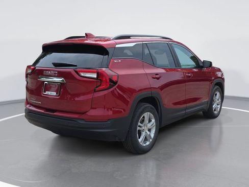 Certified 2023 GMC Terrain SLE w/ Driver Convenience Package FWD image 3