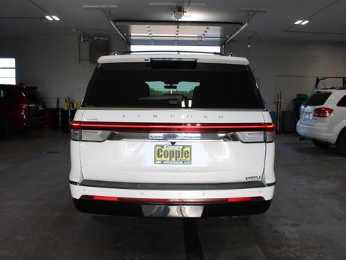 Used 2022 Lincoln Navigator L Reserve AWD/4WD image 8
