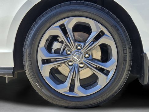 Certified 2023 Honda Accord EX image 31