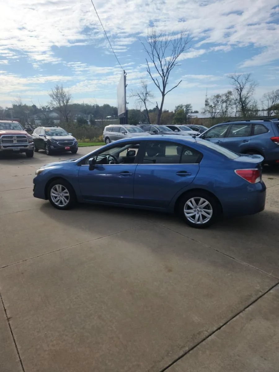 Used 2016 Subaru Impreza 2.0i Premium AWD/4WD image 4