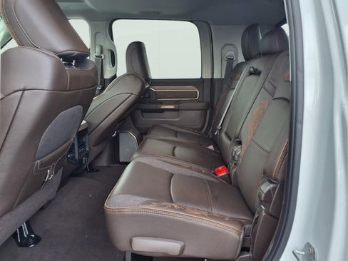 New 2026 RAM 2500 Limited AWD/4WD image 9