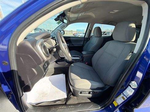 Used 2022 Toyota Tacoma SR5 image 17