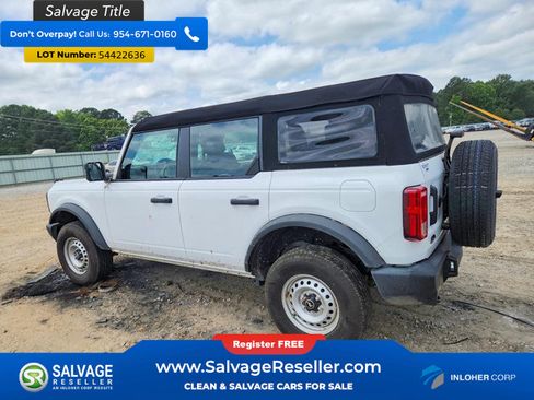Used 2025 Ford Bronco 4-Door AWD/4WD image 3