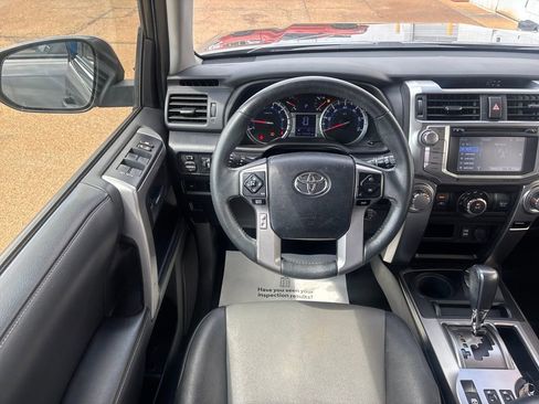 Used 2019 Toyota 4Runner SR5 Premium AWD/4WD image 2