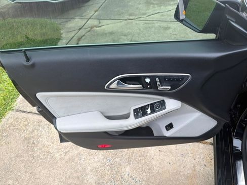 Used 2019 Mercedes-Benz CLA 250 image 29