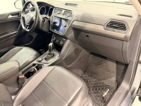 Used 2020 Volkswagen Tiguan S image 26