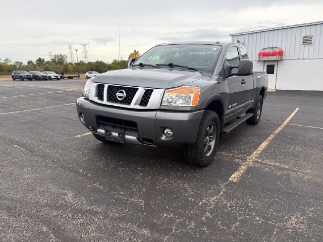 Used 2015 Nissan Titan PRO-4X AWD/4WD image 2