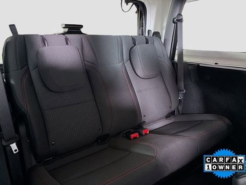 Used 2018 Jeep Wrangler Rubicon AWD/4WD image 25