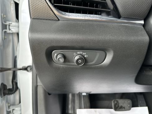 Certified 2023 Chevrolet Traverse Premier FWD image 18