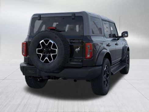 New 2025 Ford Bronco Outer Banks image 8