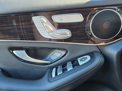 Used 2020 Mercedes-Benz GLC 300 4MATIC image 22