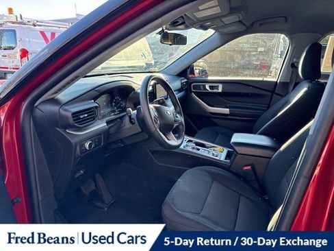 Certified 2022 Ford Explorer XLT w/ Class IV Trailer Tow Package image 20