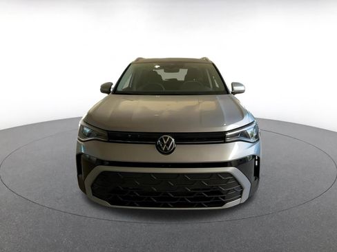 Used 2025 Volkswagen Taos SE image 7