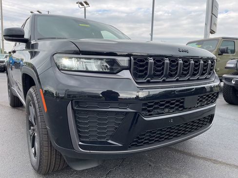New 2026 Jeep Grand Cherokee Altitude AWD/4WD image 44