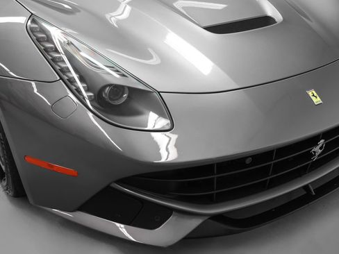 Used 2014 Ferrari F12 Berlinetta RWD image 4