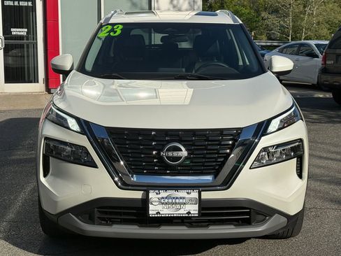 Used 2023 Nissan Rogue SV w/ SV Premium B Package AWD/4WD image 2