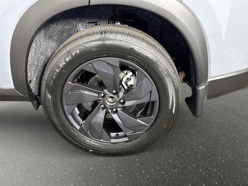 New 2026 Nissan Rogue SV FWD image 29