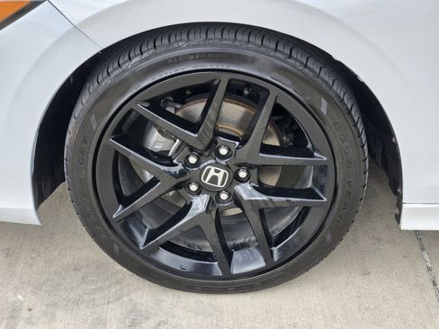 Used 2024 Honda Civic Sport image 7