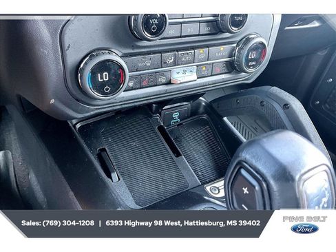 Used 2025 Ford Bronco Outer Banks w/ Sasquatch Package AWD/4WD image 24