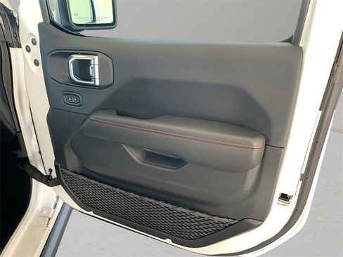 New 2025 Jeep Wrangler Unlimited Rubicon image 27