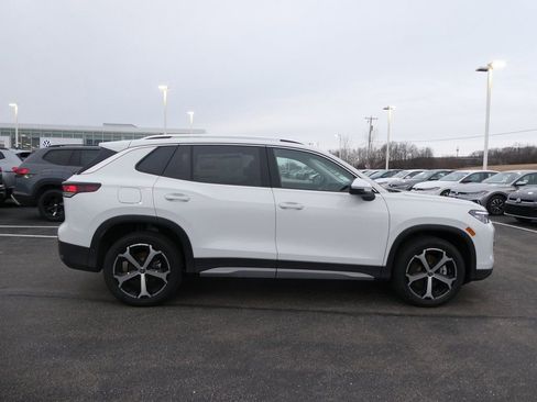 New 2026 Volkswagen Tiguan SE AWD/4WD image 2