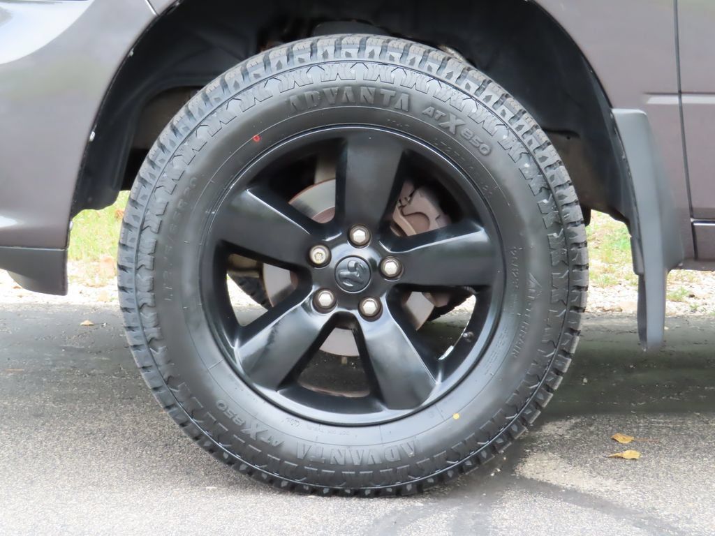Used 2019 RAM 1500 Express w/ Wheel & Sound Group AWD/4WD image 13