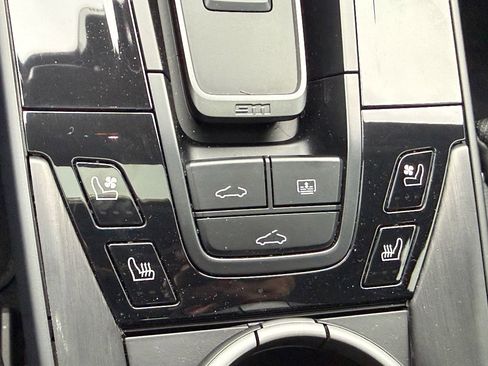 Used 2025 Porsche 911 Carrera 4 GTS image 40