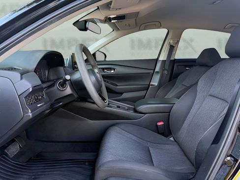 Used 2025 Honda Accord LX image 11
