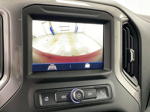 Used 2022 Chevrolet Silverado 1500 Custom AWD/4WD image 18