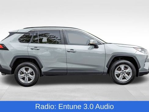 Used 2019 Toyota RAV4 XLE AWD/4WD image 3